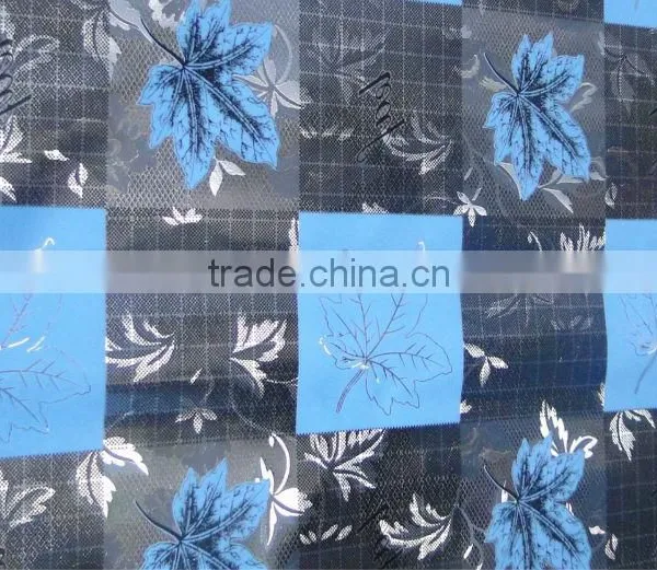 Double Side Golden Square Plaid and Maple Leaf PVC Tablecloth Made in China photo-2