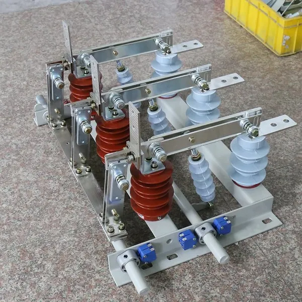 GN24-12D Outdoor High Voltage AC Isolator Switch 50Hz Copper Construction photo-3