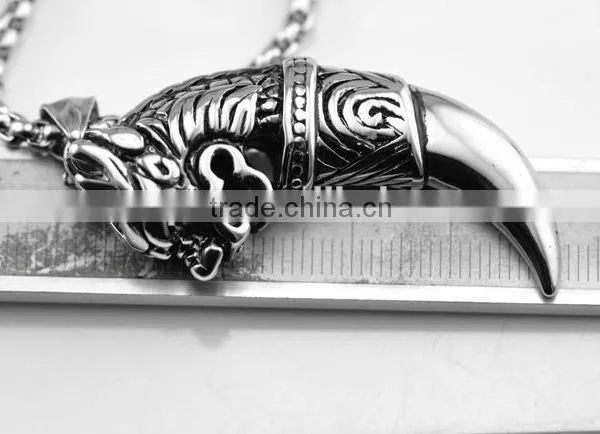 Loving Couple Accessories Gifts Wholesale Men's Wolf Tooth Pendant Necklace photo-6