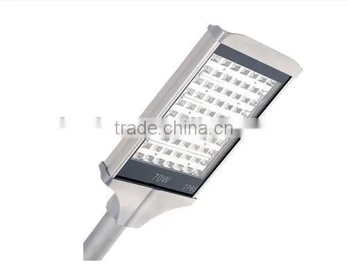 Sinofast Aluminum Heat Radiator Inside 24w Led Street Light With Solar Panels photo-3