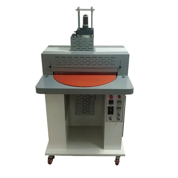 Rotary Disc Lining Machine for Shoe Upper Lining Material With Glue Activation photo-5