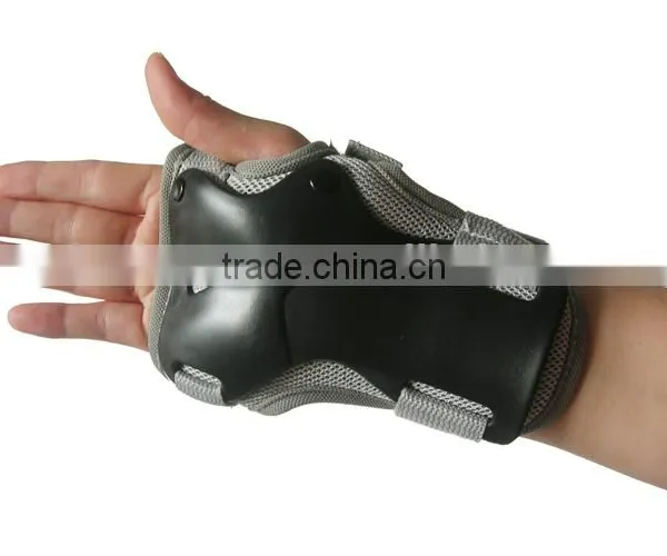 Sports Protector Wrist Pads Hand Palm Support Elastic Protect Roller,Skateboarding Guard