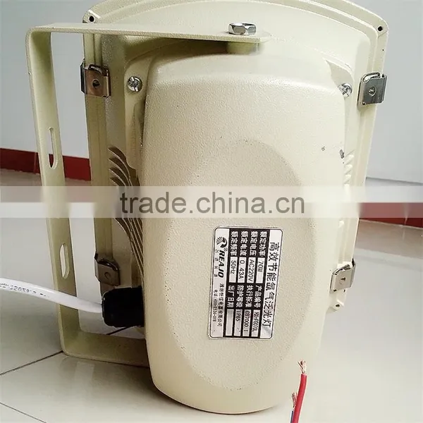 IP65 70W Ceramic Metal Halide Energy Saving Outdoor Used Flood Light photo-4
