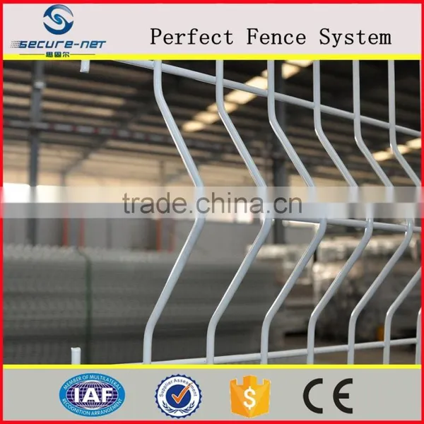 2016 Hot Sale Cheap 3D Fold Galvanaized Field Fence photo-6
