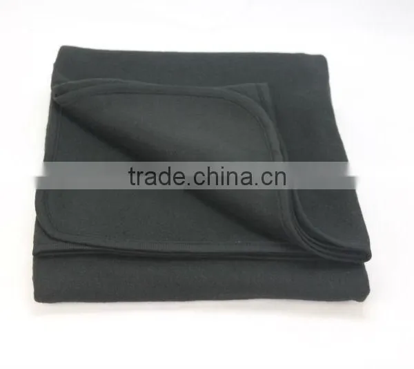 Super Soft Black Fleece Stadium Throw Blanket With Pouch photo-2