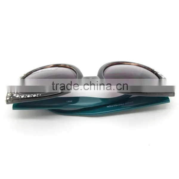 Good Quality and Competitive Price Hand Made With Diamond Round Sunglasses photo-6