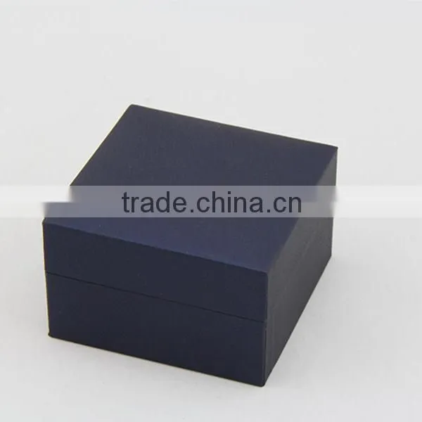High Quality Black Clamshell Open Ring Box photo-4