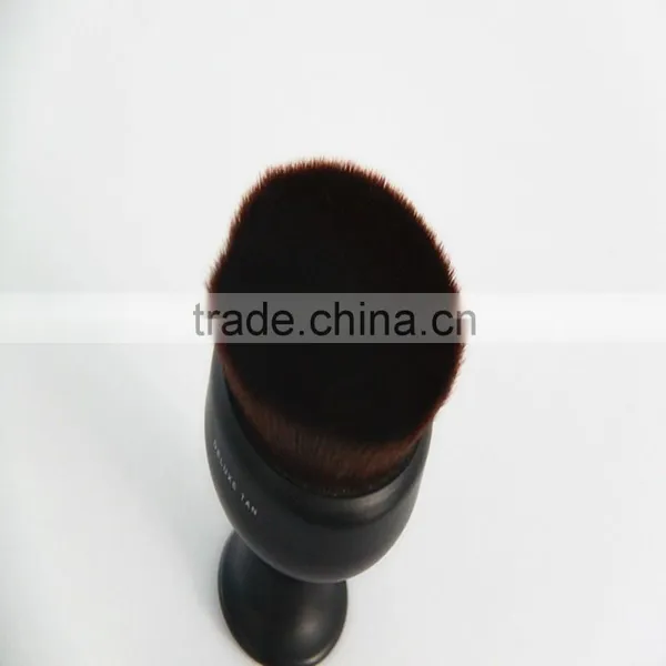 Hot Sale Product Wooden Cosmetic Brush With Beautiful Fair photo-6