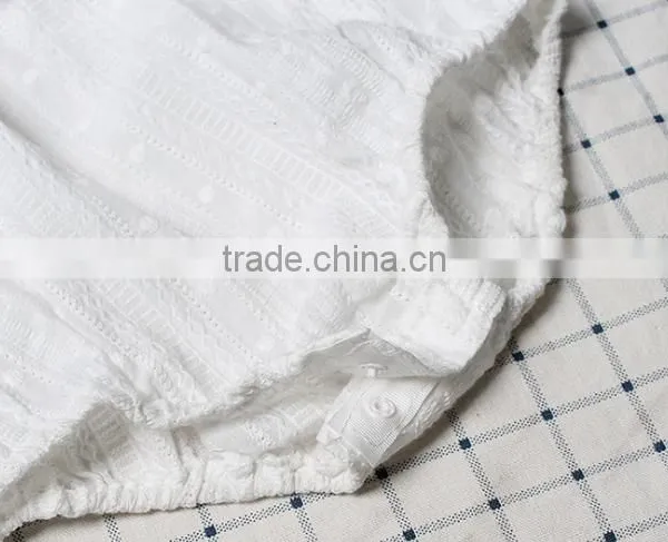 Wholesale Newborn Solid White Lace Romper With Embroidery photo-4