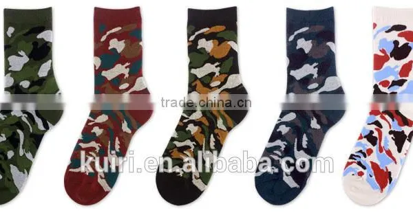 New Autumn Winter Cotton Men Socks Wholesale Korean Classic Camouflage Socks photo-2