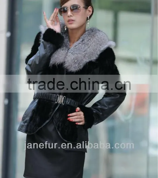 Chinese Style Down Garment With Fox Fur Collar