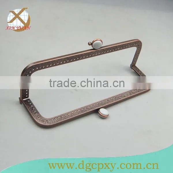 Direct Supplier Clutch Metal Frame With White Gems photo-2