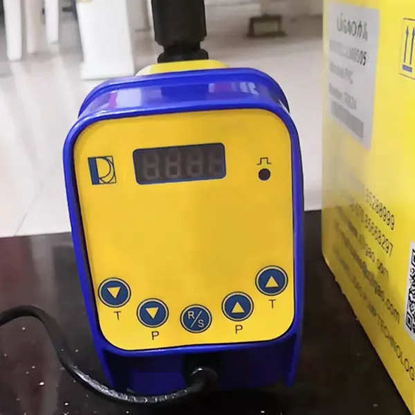 Mini Dcm Electromagnetic Diaphragm Metering Pump for Water Treatment Equipment, Liquid Medicine Quantitative Injection Pump, Chemical Dosing Pump photo-2