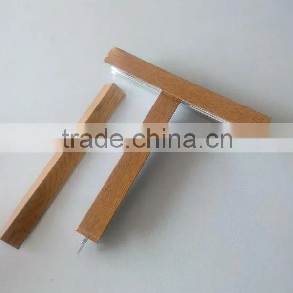 Ceiling Plain Grids With Wooden Surface