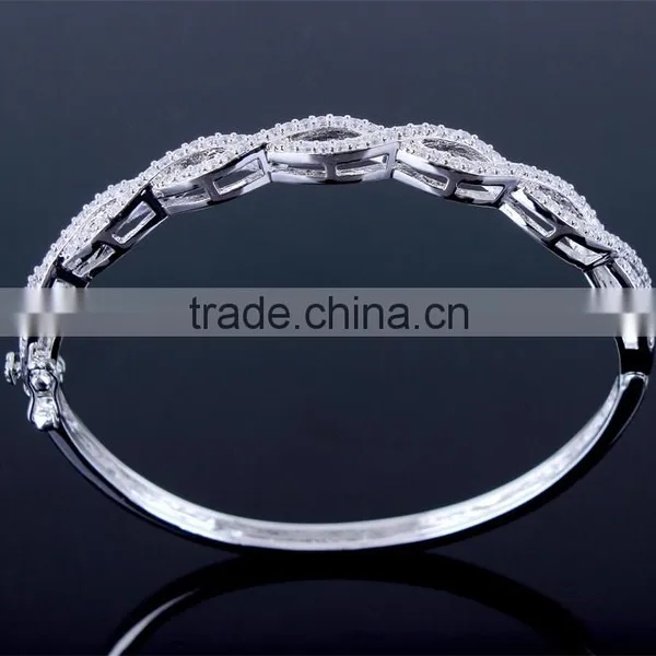Factory Price Banquet Jewelry for Women Elegant Design Classic Setting CZ Bangle photo-4
