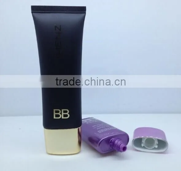 Cosmetic Oval Tube Packaging for Makeup Sets photo-5