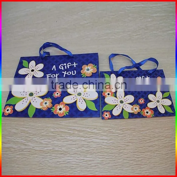 Fashionable Colourful Paper Gift Packing Bag With Flower Design photo-3
