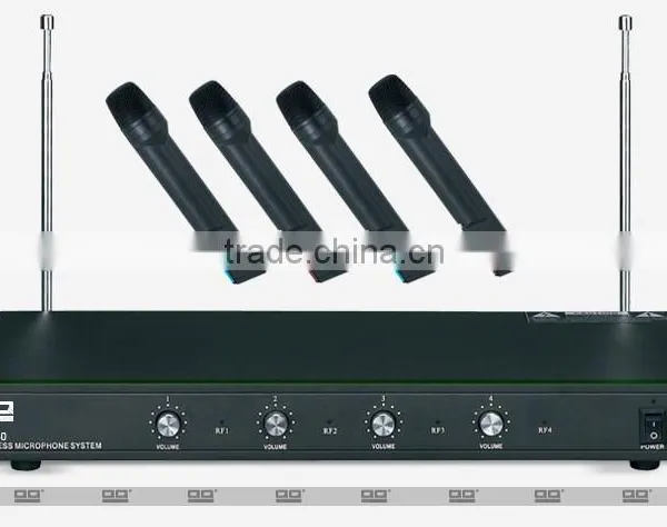 4 Channel Professional Wireless Microphone With Handheld Microphone