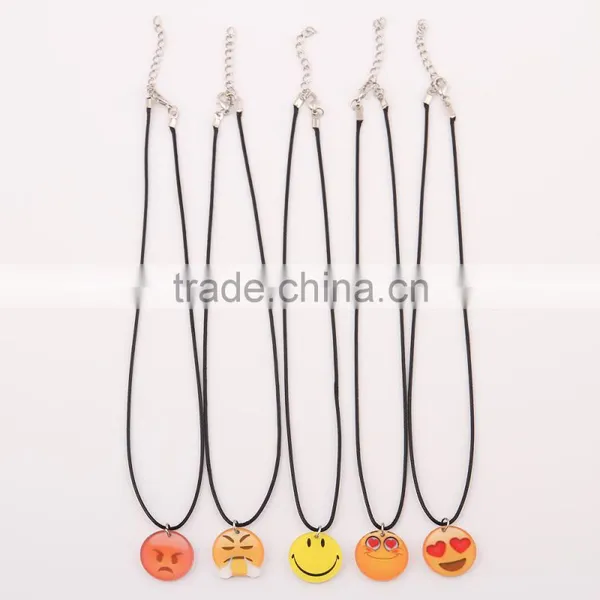 2016 Fashion Jewelry Pendant Acrylic Emoji Necklace For Wholesale China photo-2