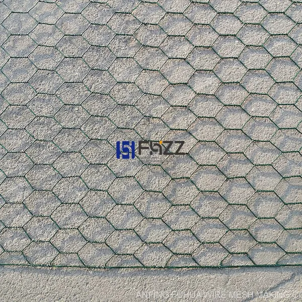 PVC Coated Hexagonal Wire Mesh, Plasticized Hexagonal Metal Mesh, Long-Lasting Wire Fencing for Poultry and Animals photo-4