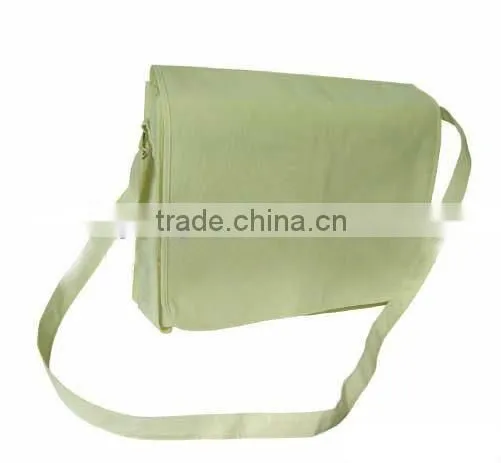 36cm x 32cm x 11cm 420D Message Shoulder Bag photo-4