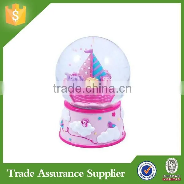 2015 New Product Resin Custom Snow Globe for Home Decoration photo-3