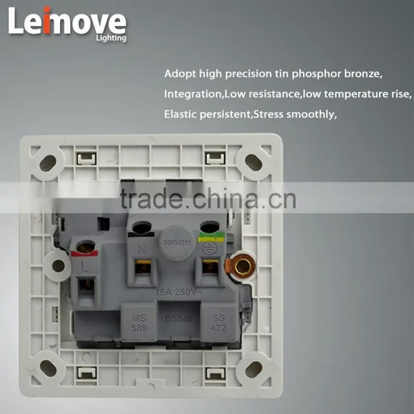 2015 New Design Light Wall Socket Hidden Camera photo-4