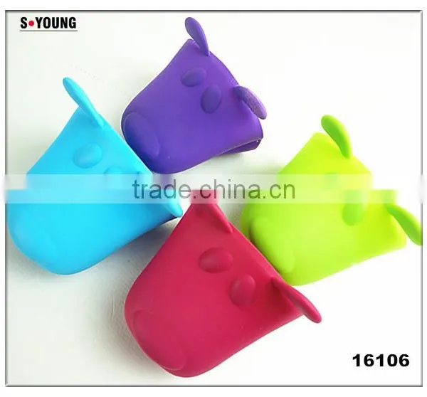 10106 Dog Head Shape Silicone Heat Resistant Grilling BBQ Gloves for Cooking, Baking photo-4