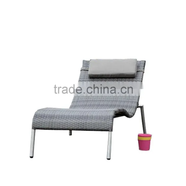 Upscale Casual Stainless Steel S Shaped Outdoor Classic Italian Chaise Lounge photo-4