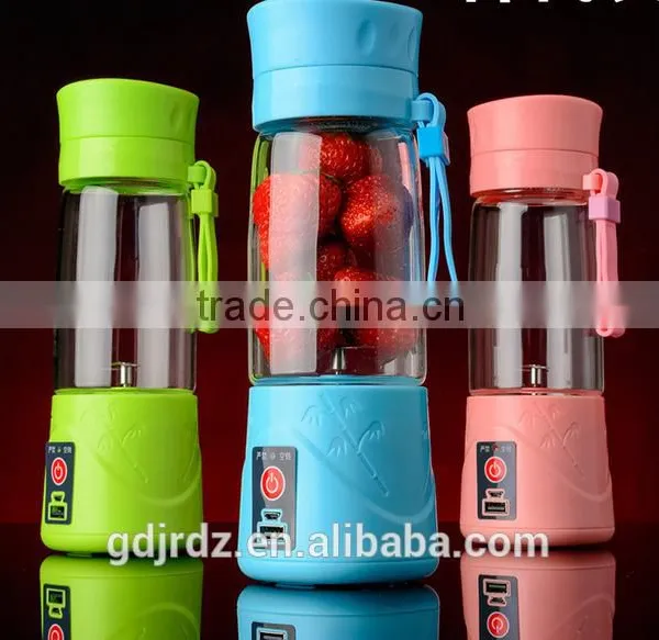 Hot Saling Modern Design Multifunctional Portable MINI Fruit Smoothie Blender/Juice MachiPortable Fruit Juice Machine photo-2