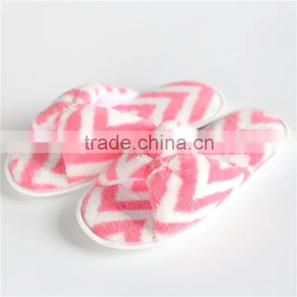 Women Jacquard Weave Coral Fleece Indoor Slipper photo-4
