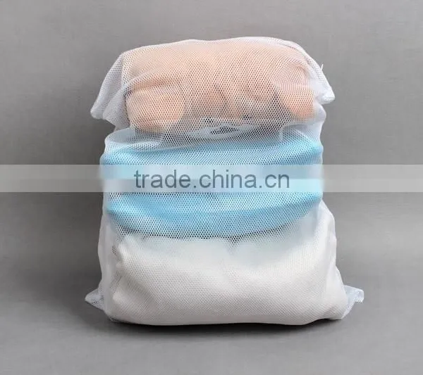 Hot Selling Zipper Closure Intimate Wash Bag photo-4