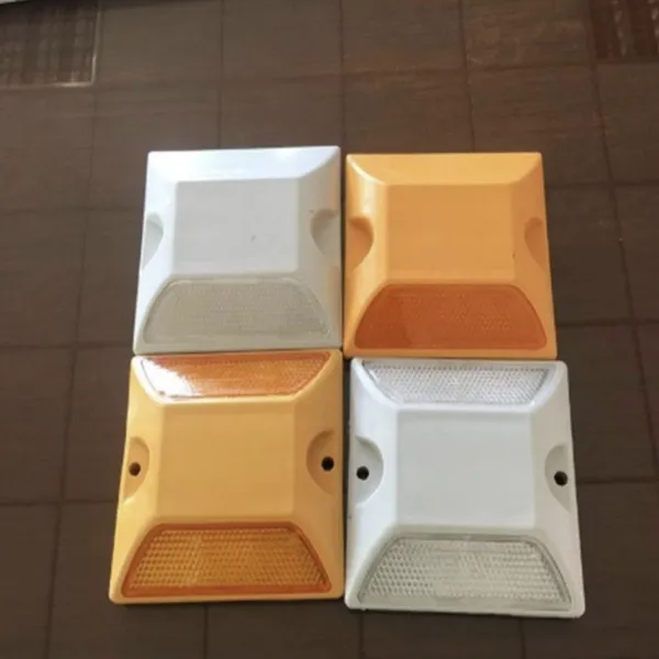Double Sided Solar LED Road Stud Traffic Lane Marker for Road Safety photo-4