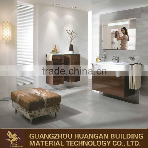 Wholesale Promotion Anti-fog Shower Touch Screen Bathroom Mirror LED Lighted Bath Mirror photo-5