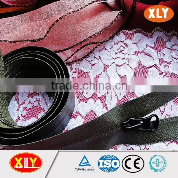 China XLY Zipper #10 Close End Auto Lock Slider Waterproof Zipper photo-5