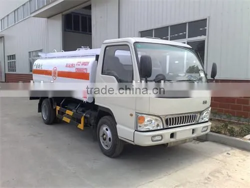 JAC Hot Sale 4*2 Small Oil Truck photo-2