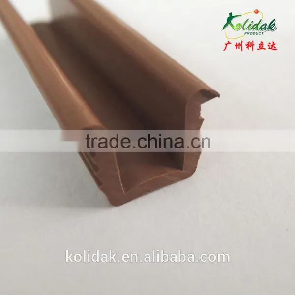 Yellow U Shape PVC/TPV Plastic Profile Products Extrusion photo-2