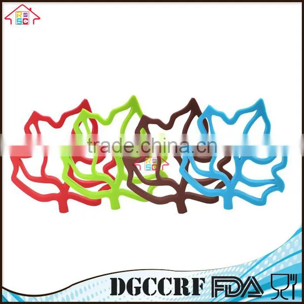 Promotional Free Gift Maple Leaf Design Silicone Placemat Pot Holder photo-4
