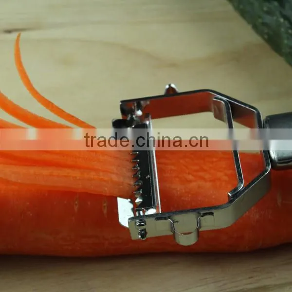 Good Quality Stainless Steel Manual Carrot Peeler photo-2