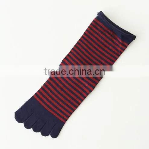 Best Socks Manufacturer Japanese OEM Design Red Black Stripes Pure Cotton Knitting Women Toe Socks photo-2