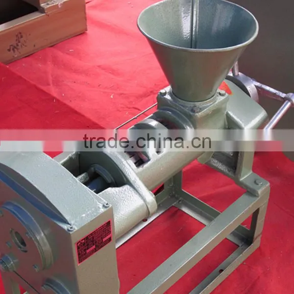 Lower Price Oil Press Machine photo-4