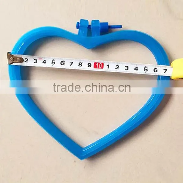 China Colorful Plastic Heart Design Hand Embroidery Cross Stitch Hoops photo-4