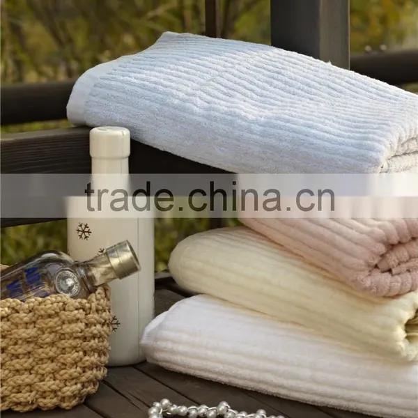 Wholesale High Quality Cotton Terry Piano Key Jacquard Bath Towel photo-2