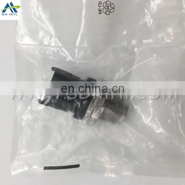 Auto Parts Fuel Rail High Pressure Sensor 0281002706 For RENAULT MAN photo-5