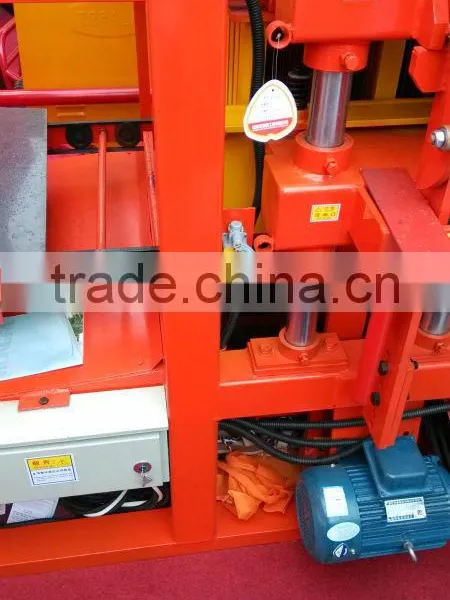 QTJ4-26 Concrete Paver Brick Machine in Mozambique photo-3