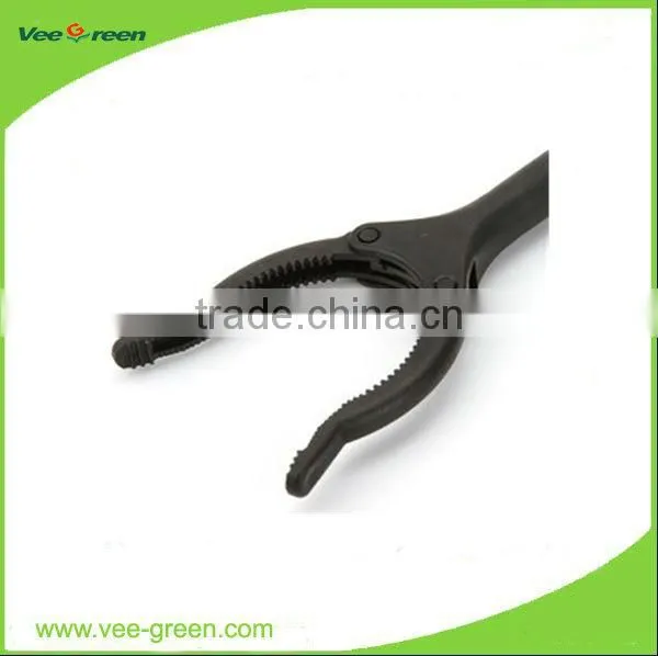 Multifunctional Plastic Reaching Tool and Pick up Tool photo-3