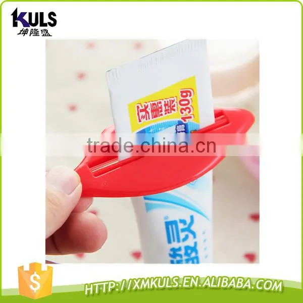 Multi-function Lips Creative Lovely Toothpaste Squeezer photo-2