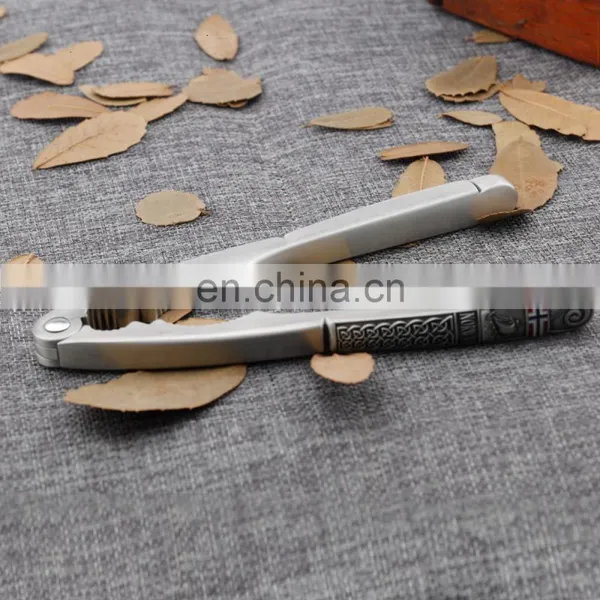 Customised Metal Walut Pliers photo-3