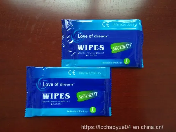 Hot Sale Air-laid Paper Silky Soft Alcohol Free Wet Wipes photo-3