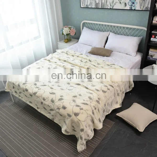 100% Polyester Material Thick Blanket